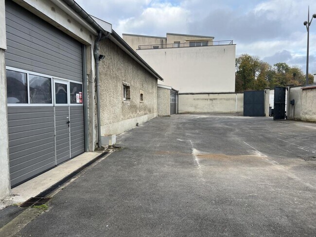Plus de détails pour Industriel/Logistique à vendre