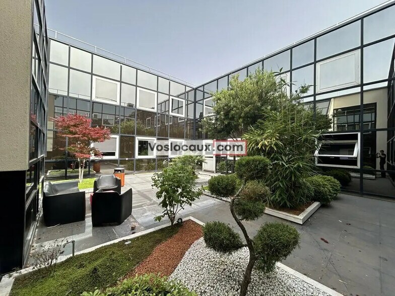 Bureau dans SOPHIA ANTIPOLIS à louer - Photo de l’immeuble – Image 3 sur 10