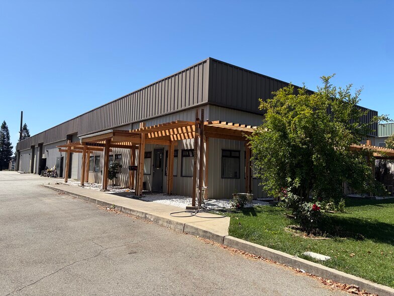 230 Mayock Rd, Gilroy, CA à vendre - Photo de l’immeuble – Image 1 sur 5