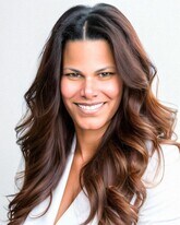 Julie Veliz