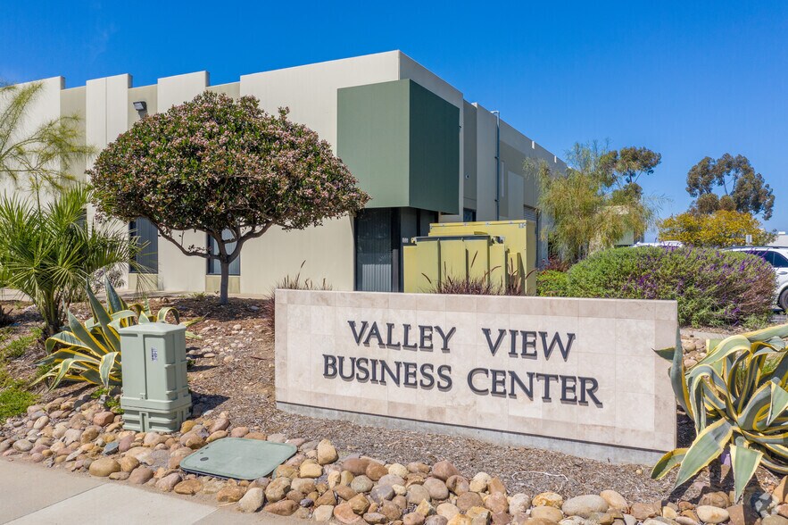 13200 Kirkham Way, Poway, CA à vendre - Photo de l’immeuble – Image 3 sur 5