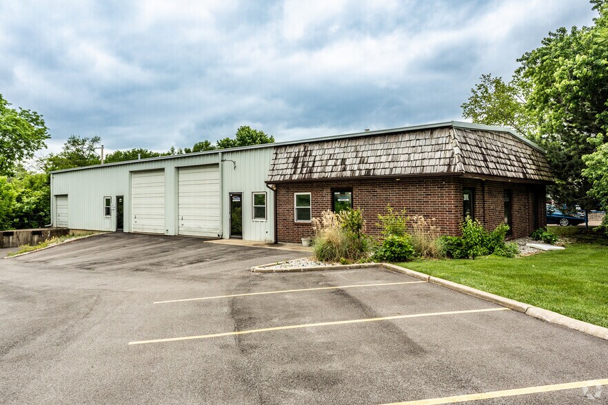 2018 E Prairie Cir, Olathe, KS à vendre - Photo de l’immeuble – Image 1 sur 6