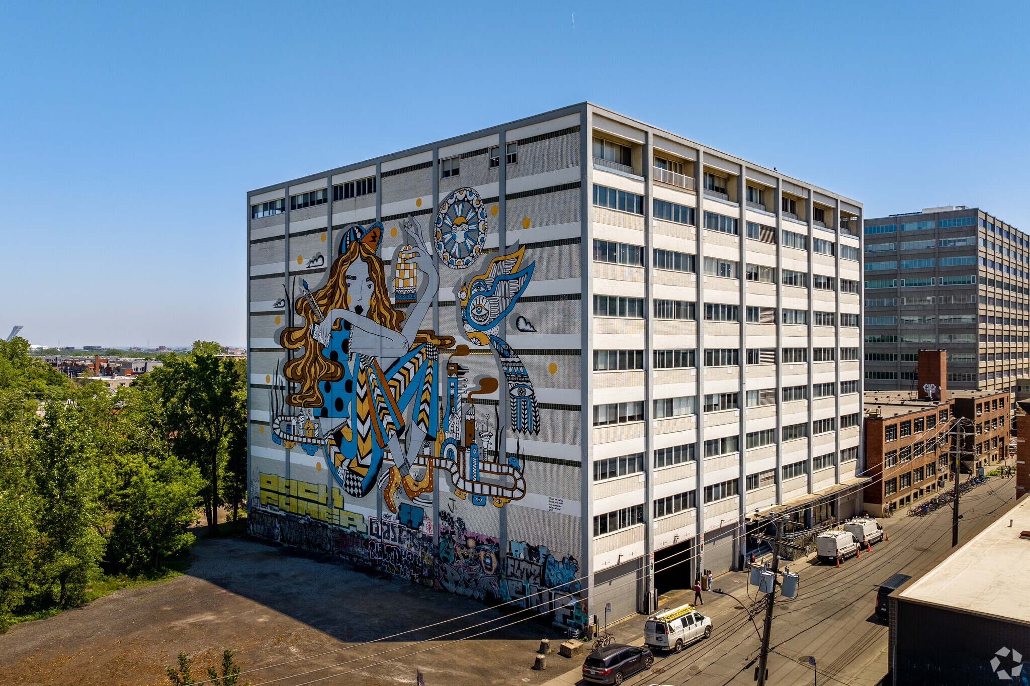5605 Av De Gaspé, Montréal, QC à louer Photo principale– Image 1 sur 7