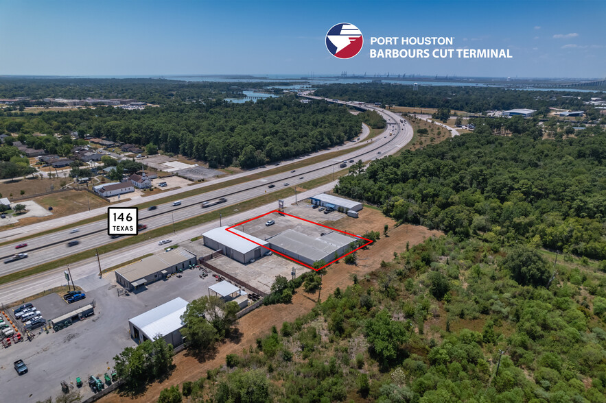 313 N Hwy 146, Baytown, TX à louer - Aérien – Image 3 sur 4