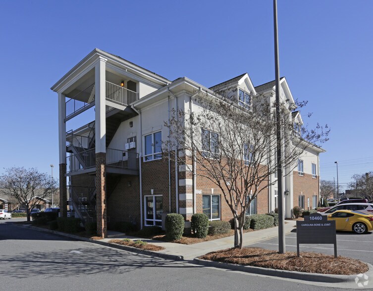 10460 Park Rd, Charlotte, NC à louer - Photo principale – Image 1 sur 8