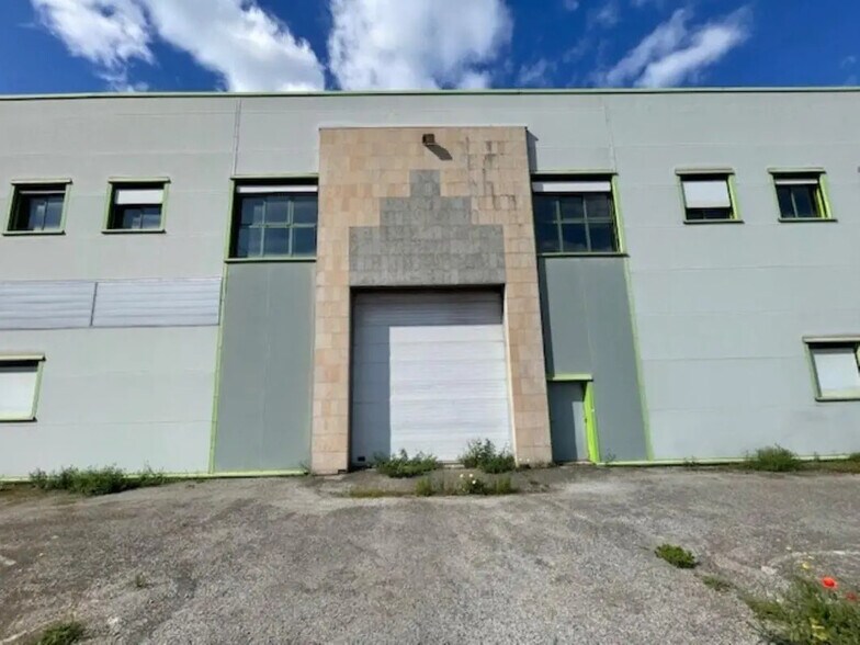 Local d’activités dans Mauguio à louer - Photo de l’immeuble – Image 1 sur 15