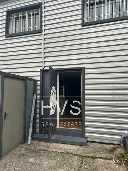 Local commercial dans Venelles à louer - Photo de l’immeuble – Image 1 sur 7