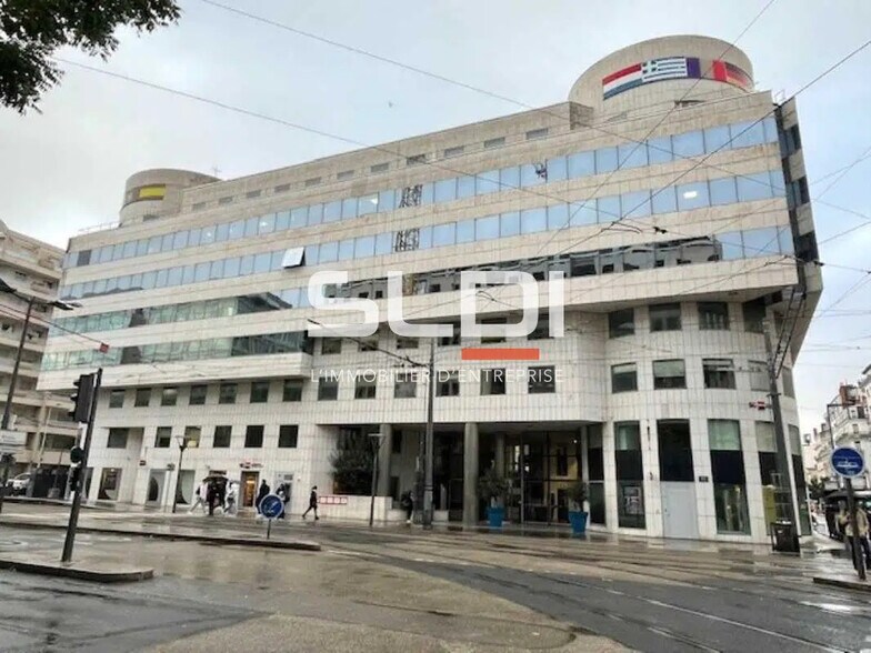 Local commercial dans Lyon à vendre - Photo de l’immeuble – Image 1 sur 8