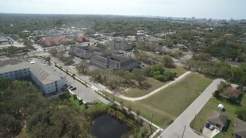 2801 Fruitville Rd, Sarasota, FL à louer - Vidéo sur l’annonce professionnelle – Image 2 sur 13