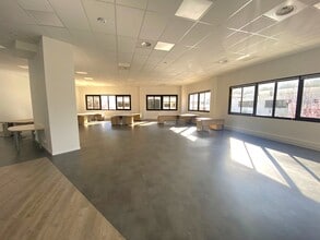 Avenue Du Chateau De Jouques, Gémenos à louer Photo intérieure– Image 2 sur 10