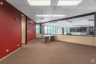 750 W Lake Cook Rd, Buffalo Grove, IL à louer Photo intérieure– Image 1 sur 6