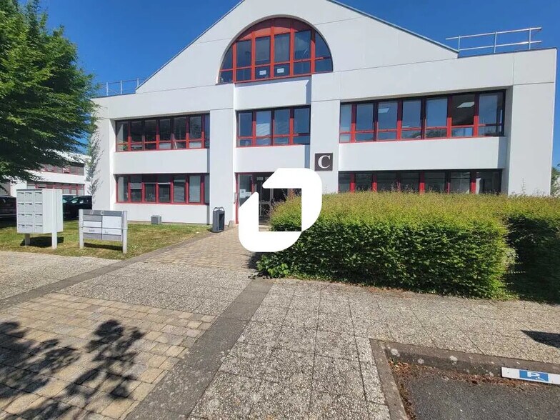 1 Rue De Terre Neuve, Les Ulis à louer - Photo de l’immeuble – Image 2 sur 20