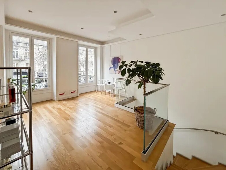 Bureau dans Paris à louer - Photo de l’immeuble – Image 3 sur 8