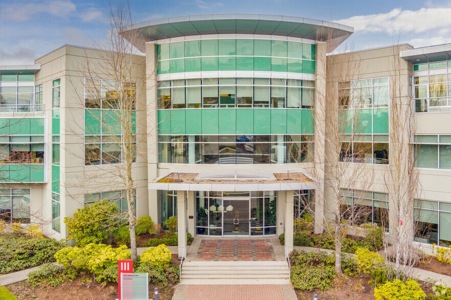 13811 Wireless Way, Richmond, BC à vendre - Photo de l’immeuble – Image 3 sur 5