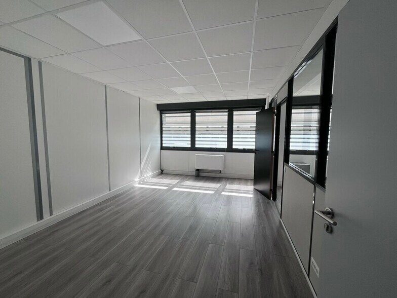Bureau dans Villeneuve-Loubet à louer - Photo intérieure – Image 2 sur 3