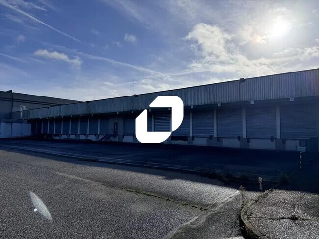 Plus de détails pour Bureau, Industriel/Logistique à louer