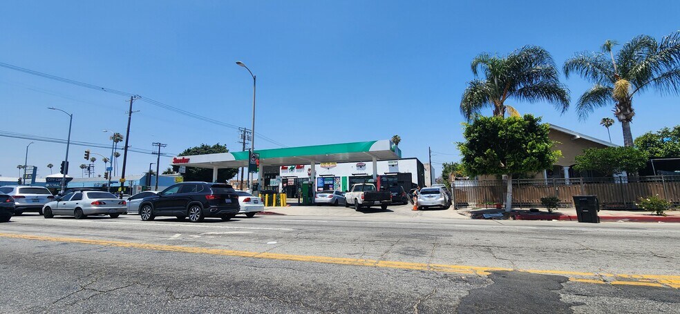 6224 S Figueroa St, Los Angeles, CA à louer - Photo de l’immeuble – Image 1 sur 2