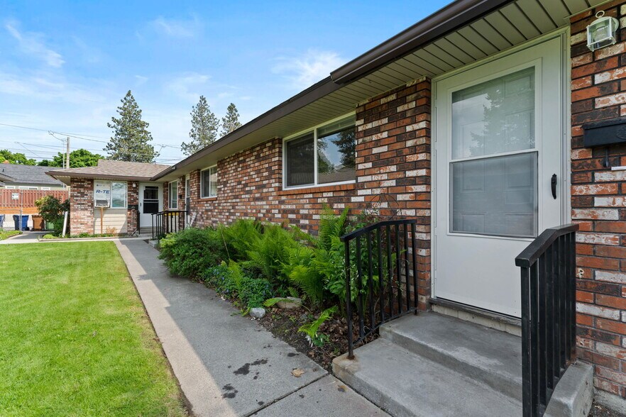 1332 W Garland Ave, Spokane, WA à vendre - Photo de l’immeuble – Image 2 sur 13