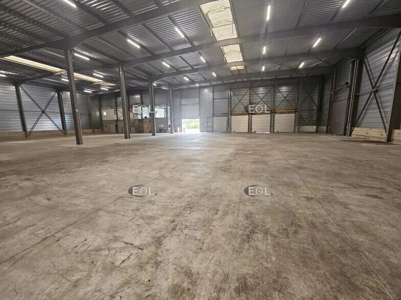 Industriel/Logistique dans Vitry-sur-Seine à louer - Photo de l’immeuble – Image 3 sur 17