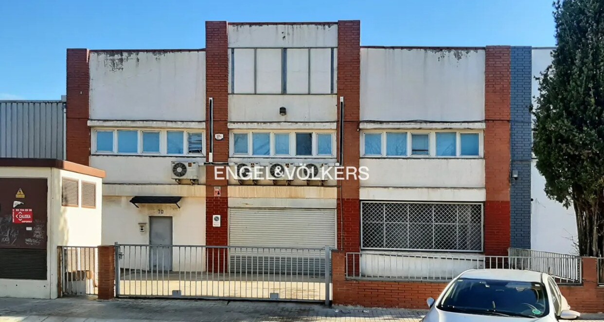 Industriel/Logistique dans Barberà del Vallès, Barcelona à louer Photo de l’immeuble– Image 1 sur 6