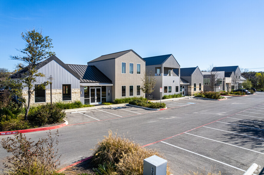 366 W Sunset Rd, San Antonio, TX à louer - Photo de l’immeuble – Image 3 sur 12