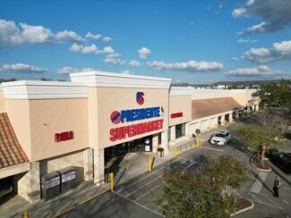 Plus de détails pour 1301-1387 E Vine St, Kissimmee, FL - Local commercial à louer