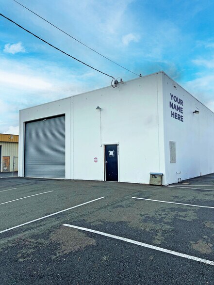2111 Bluebell Dr, Santa Rosa, CA à vendre - Photo de l’immeuble – Image 1 sur 10