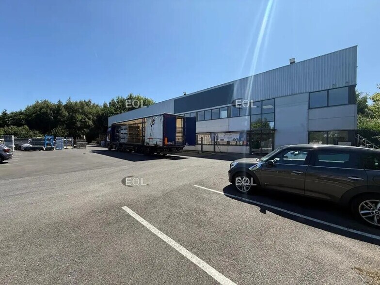 Industriel/Logistique dans Montévrain à louer - Photo de l’immeuble – Image 3 sur 13