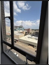 121 S Broadway Ave, Tyler, TX à louer Photo intérieure– Image 1 sur 3