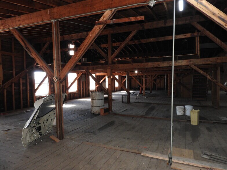 1800 Brewerton Rd, Mattydale, NY à vendre - Photo de l’immeuble – Image 3 sur 32