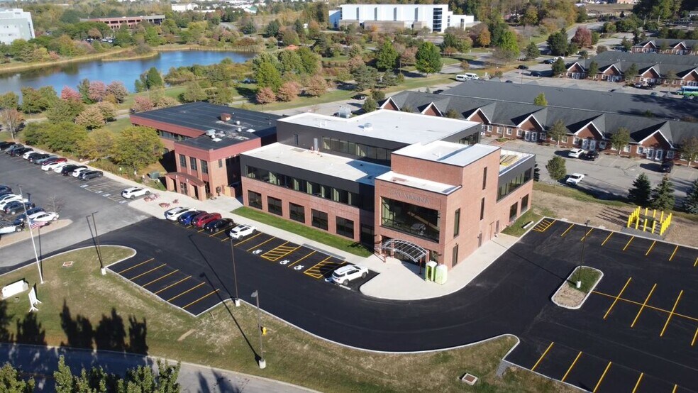 120 Marina Dr, Rochester, NY à louer - Photo de l’immeuble – Image 1 sur 13