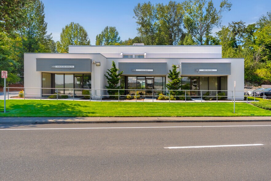 901 Rainier Ave N, Renton, WA à louer - Photo principale – Image 1 sur 9