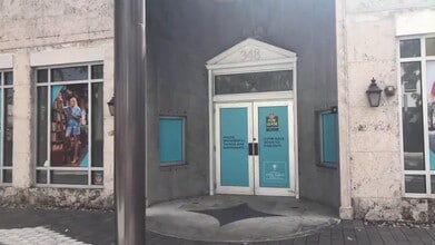 340-350 Miracle Mile, Coral Gables, FL à louer - Vidéo sur l’annonce professionnelle 