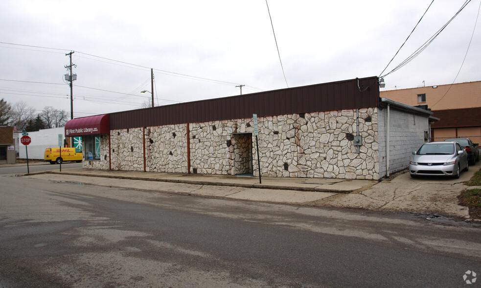 3517-3519 Fenton Rd, Flint, MI à vendre - Photo de l’immeuble – Image 2 sur 4