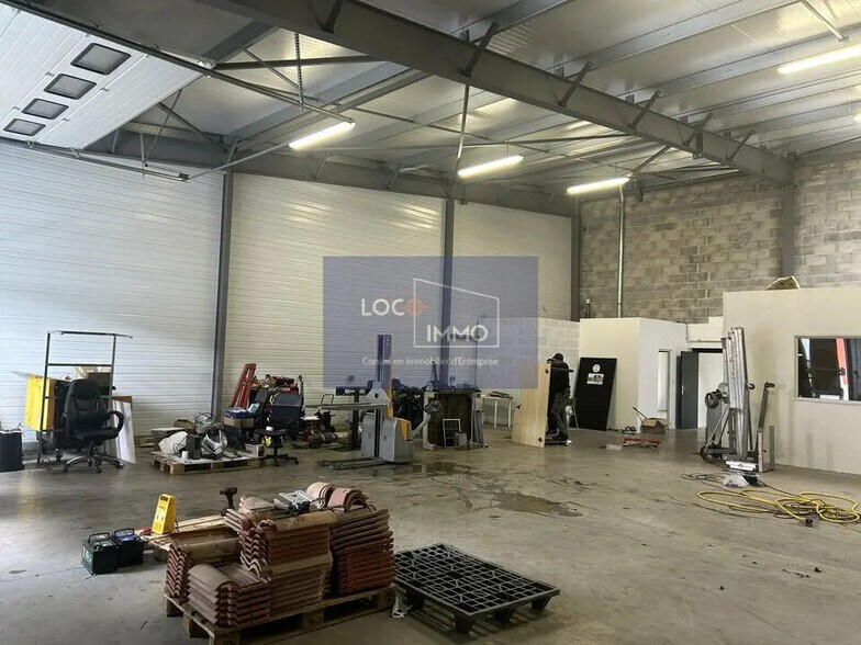 Local d’activités dans Canéjan à louer - Photo de l’immeuble – Image 1 sur 9