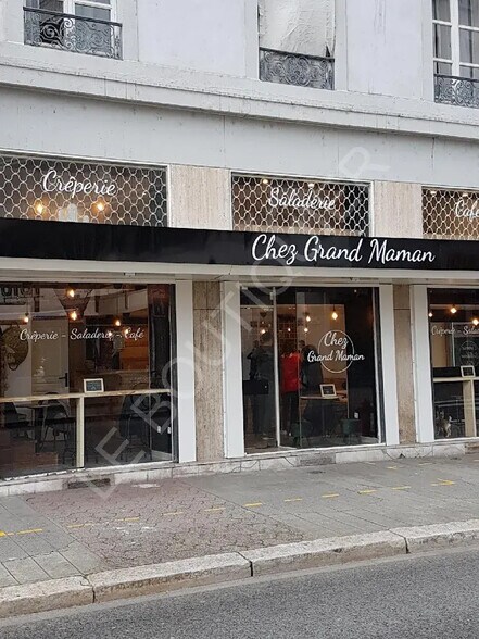 Local commercial dans Grenoble à vendre - Photo de l’immeuble – Image 1 sur 3