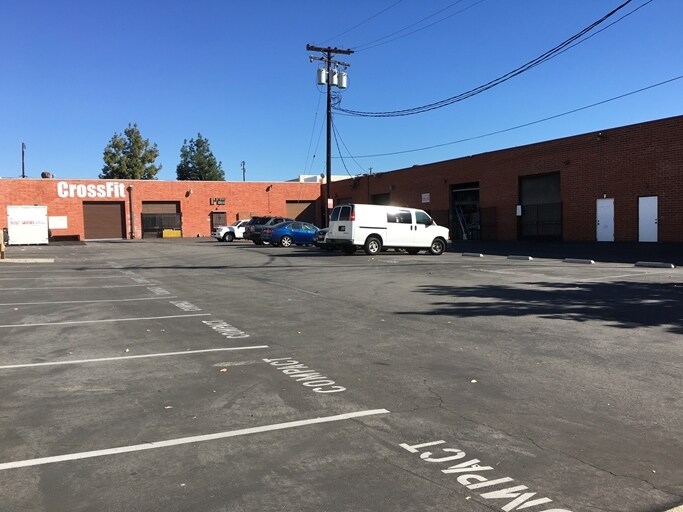 420 S Date Ave, Alhambra, CA à louer Photo principale– Image 1 sur 12