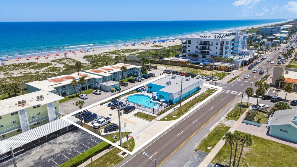 101 N Atlantic Ave, Cocoa Beach, FL à vendre - Photo de l’immeuble – Image 3 sur 41