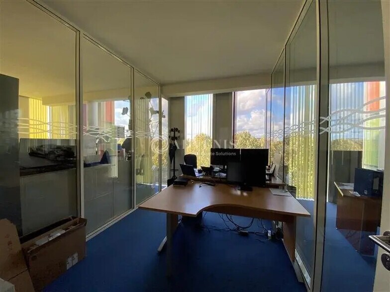 Bureau dans Lieusaint à louer - Photo de l’immeuble – Image 2 sur 5