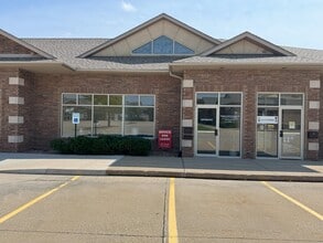 2431 Coral Ct, Coralville, IA à louer Photo de l’immeuble– Image 1 sur 10