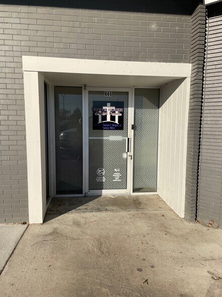 660-670 Lincoln St, Portsmouth, VA à louer - Photo de l’immeuble – Image 2 sur 25