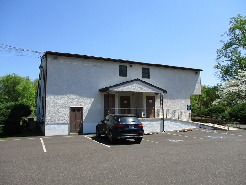 623 Horsham Rd, Horsham, PA à louer - Photo de l’immeuble – Image 3 sur 7