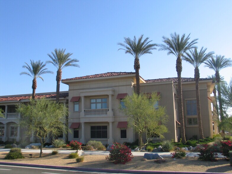 35800 Bob Hope Dr, Rancho Mirage, CA à louer - Photo de l’immeuble – Image 2 sur 7