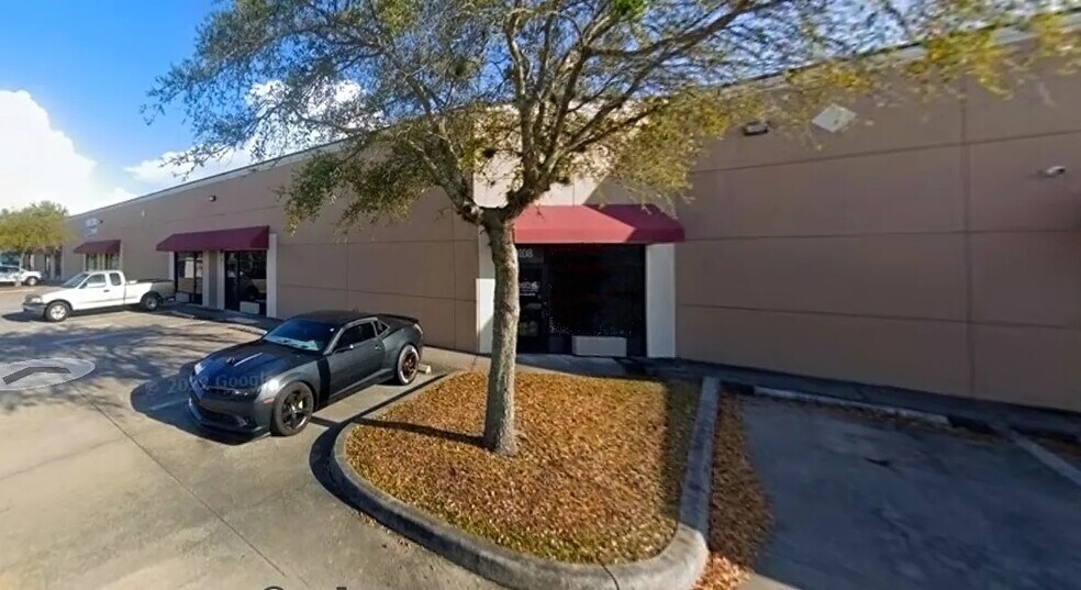 5649 2nd St W, Lehigh Acres, FL à louer - Photo de l’immeuble – Image 2 sur 3