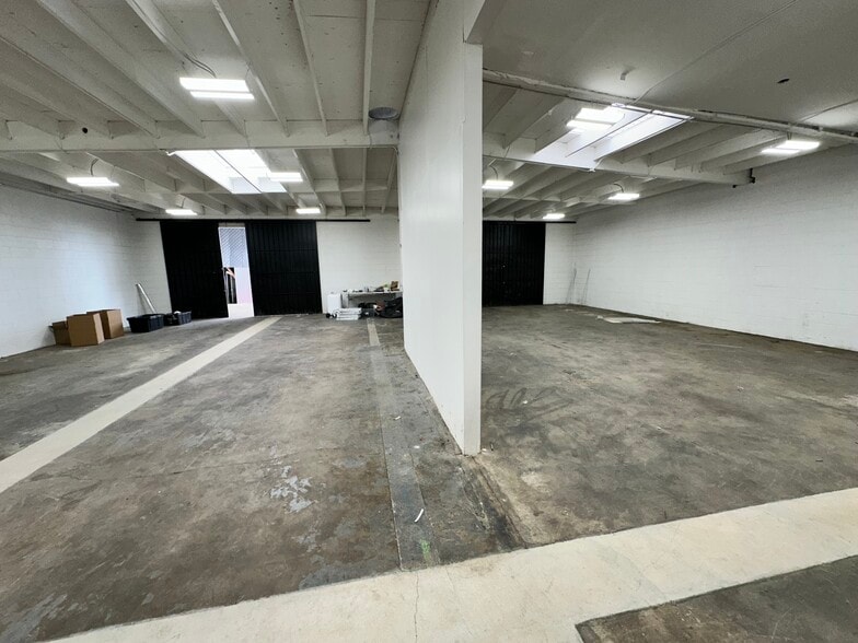 921-923 Logan St, Santa Ana, CA à vendre - Photo intérieure – Image 2 sur 11