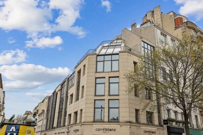 Bureau dans Neuilly-sur-Seine à louer - Photo de l’immeuble – Image 1 sur 10