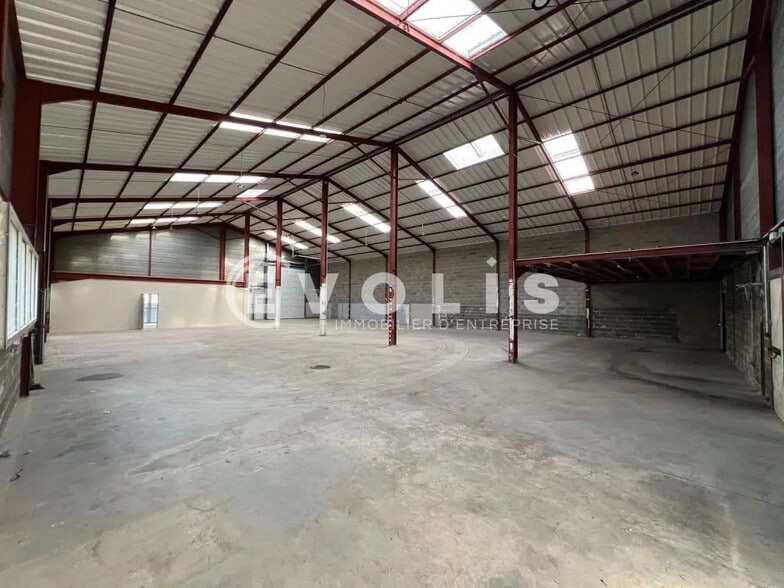 Bureau dans Villefranche-sur-Saône à louer - Photo de l’immeuble – Image 2 sur 10