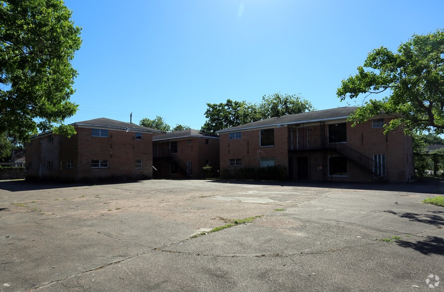 2305 Southmore Blvd, Houston, TX à louer - Photo de l’immeuble – Image 3 sur 3
