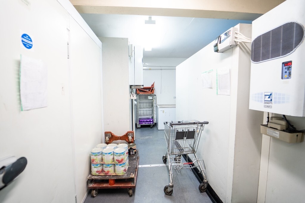Bridge Rd, Southall, MDS UB2 4AY - Lot Ground - - Photo intérieure - Image 2 of 13