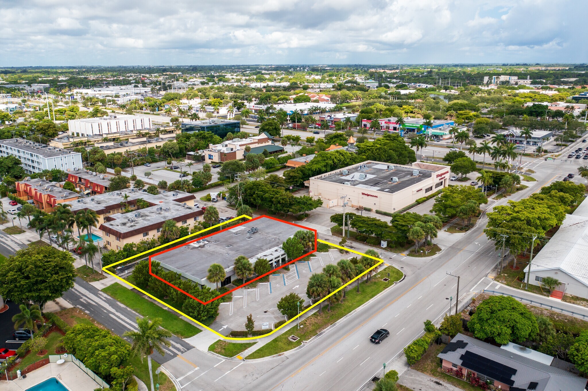 469 Spencer Dr, West Palm Beach, FL à louer Aérien– Image 1 sur 31